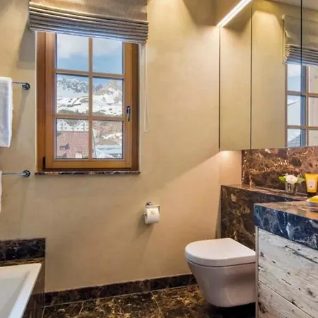 5br Elegant Gestaltete Mit Sauna *