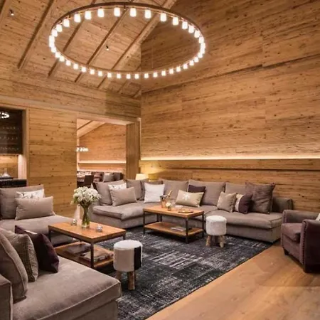 5br Elegant Gestaltete Mit Sauna *